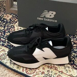 New Balance 327 Men's Black and White Sneakers